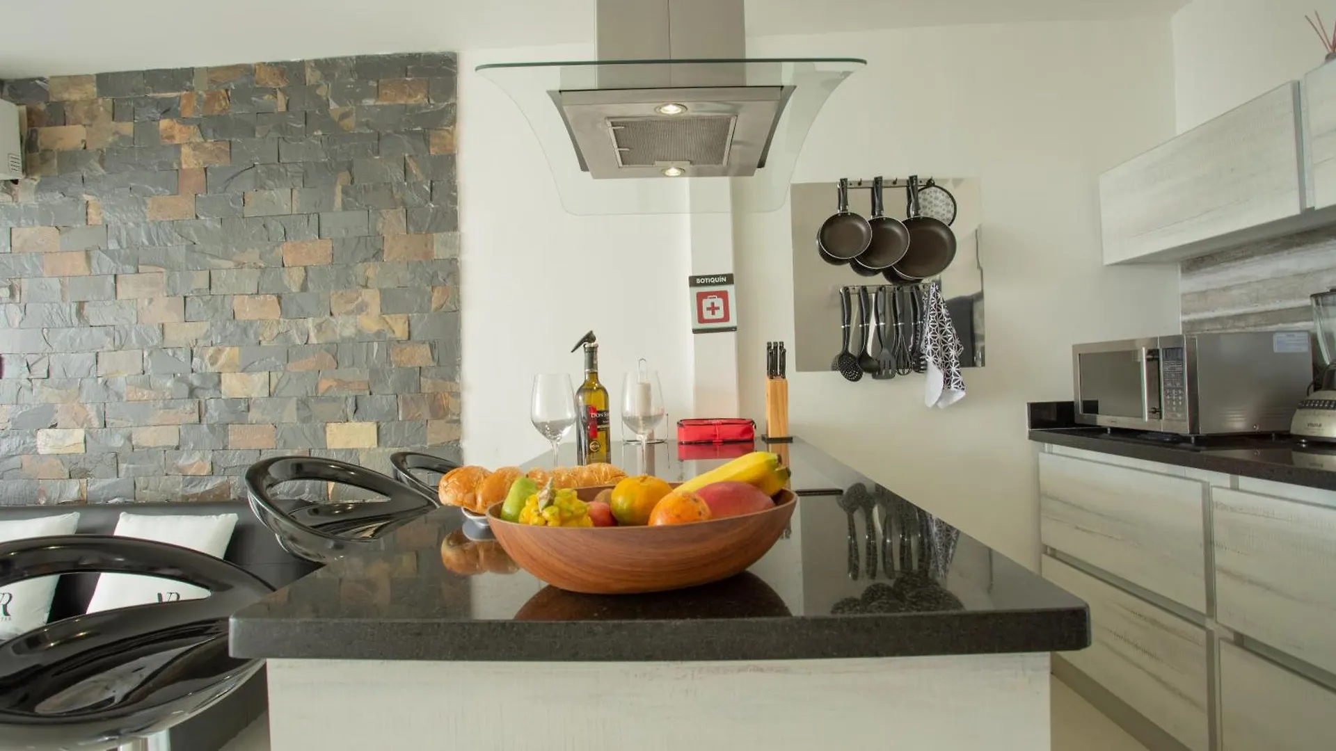 01 Apartamento En El Laguito Con Vista Increible Cartagena