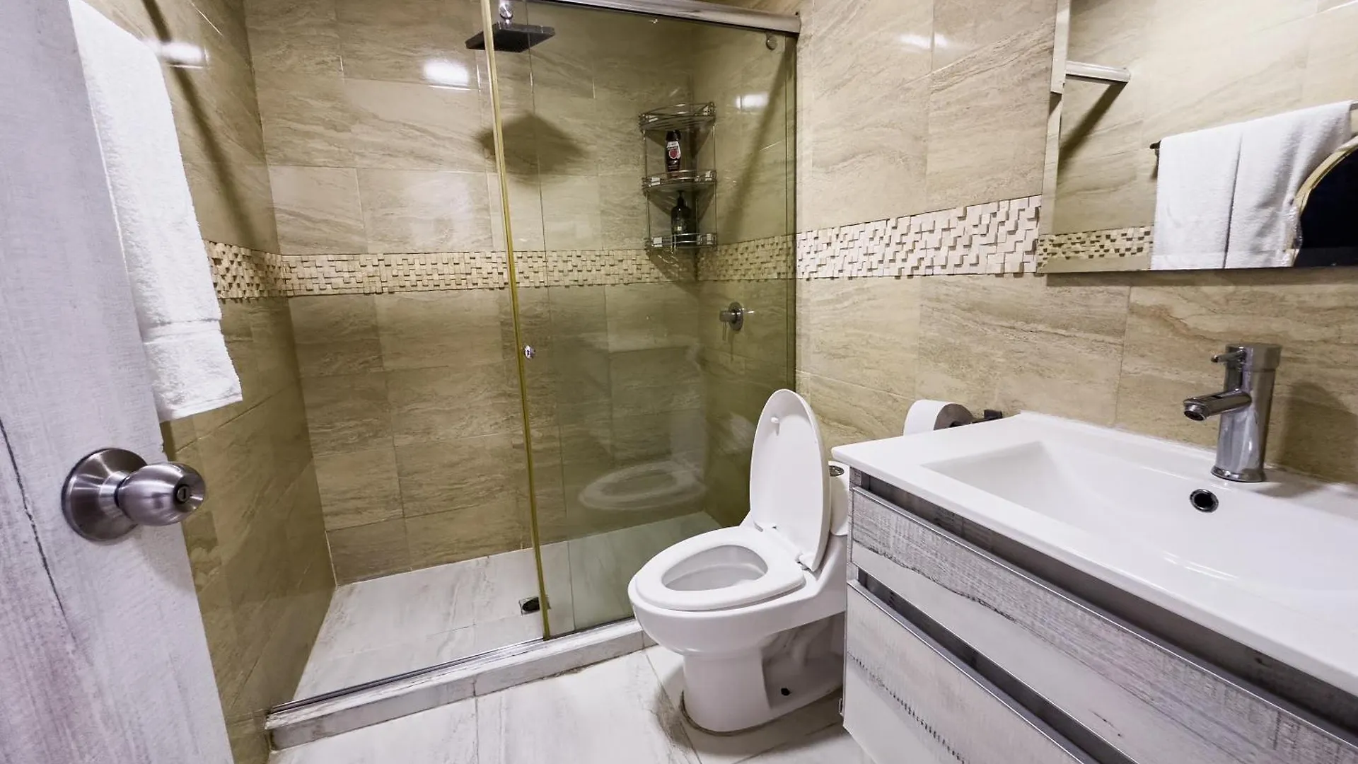 01 Apartamento En El Laguito Con Vista Increible Cartagena Colombia